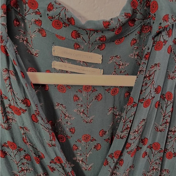 UO Floral Romper - Picture 3 of 4